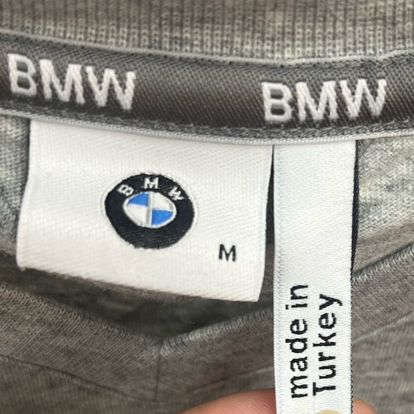 BMW Men’s Unisex Gray Cotton T-Shirt Sz Medium Raised Logo Vehicle Car Tee - Picture 5 of 6
